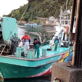 数量限定でご提供する長崎県産の「生本マグロ」です！蓄養の生・本マグロは冷凍することなく店舗に届けられ、とろけるような舌触りと濃厚な旨味は格別！※本鮪は長崎県の仕入れ先より独自ルートで仕入れており数量限定となる日も発生いたします。売切時はご容赦ください。
