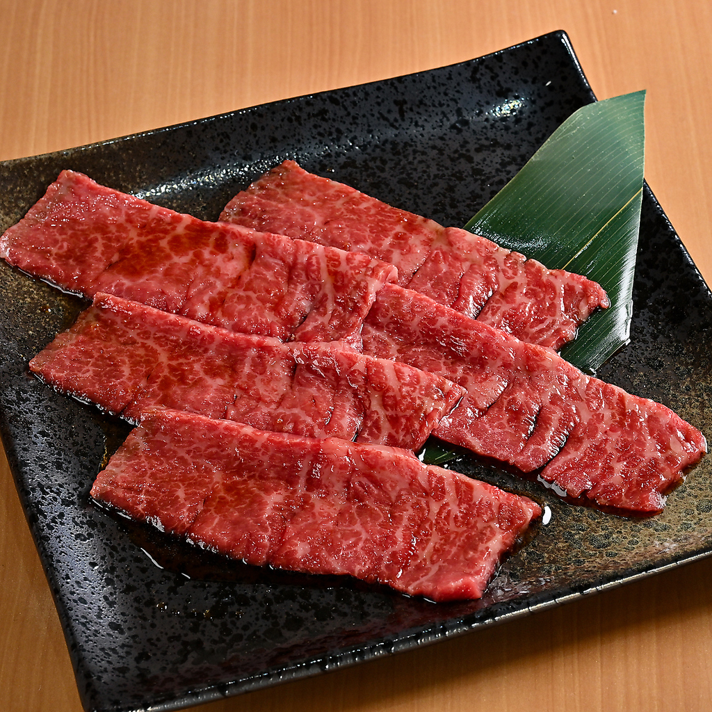 素材にとことんこだわった焼肉をご提供いたします。特製のタレと共にお召し上がりください◎