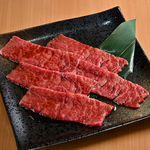 素材にとことんこだわった焼肉をご提供いたします。特製のタレと共にお召し上がりください◎