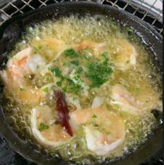 自家製ガーリックオイルで絶品エビのアヒージョ！の写真