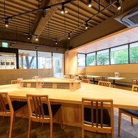 美食と向き合えるおもてなしの空間