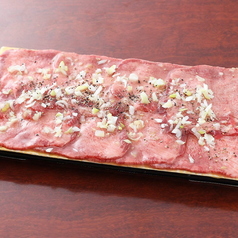 口の中でとろける脂と、出汁の旨み。手間暇かけて作り出す「人気！極みとろタン」をぜひご堪能ください。の写真