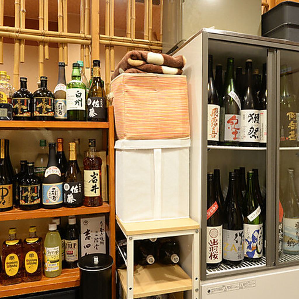 季節ごとに変わる日本酒を取り揃え、食事との相性も抜群の一杯を提供しています。