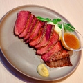 料理メニュー写真 北海道産牛赤身肉の炭焼きタリアータ