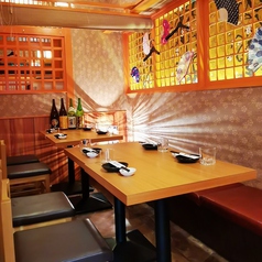 全席完全個室の当店は部屋同士を隣接させ、襖の開閉でお部屋の拡張が可能でございます◆人数様に合わせてご案内させて頂きますので、団体様でもお気軽にご予約・お問い合わせ下さいませ！最大着席65名様/詰めて座れば最大80様までOK！歓送迎会や打ち上げ、同窓会などにもご活用下さい♪