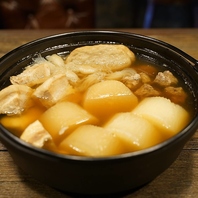 大根・牛すじ・豚角煮・牡蠣などが入った出汁おでん！