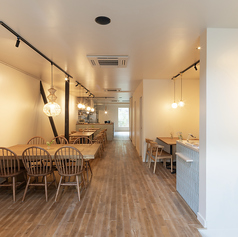 6人掛け大テーブル席(１~６名席、相席でご案内する場合がございます)