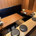 職場の仲間との飲み会や地域の集まりなど多種多様な場面で活躍する個室。32名様までご着席いただけます。ソファーにゆったりと腰をおろしてすみれ自慢の料理をご堪能ください。