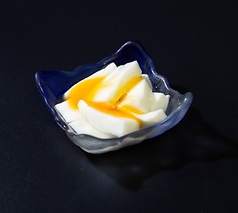 杏仁豆腐（プレーン・マンゴー・ストロベリー）