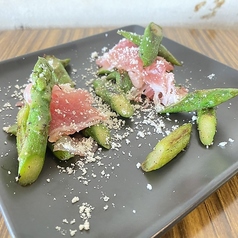 生ハムとアスパラガスのソテー