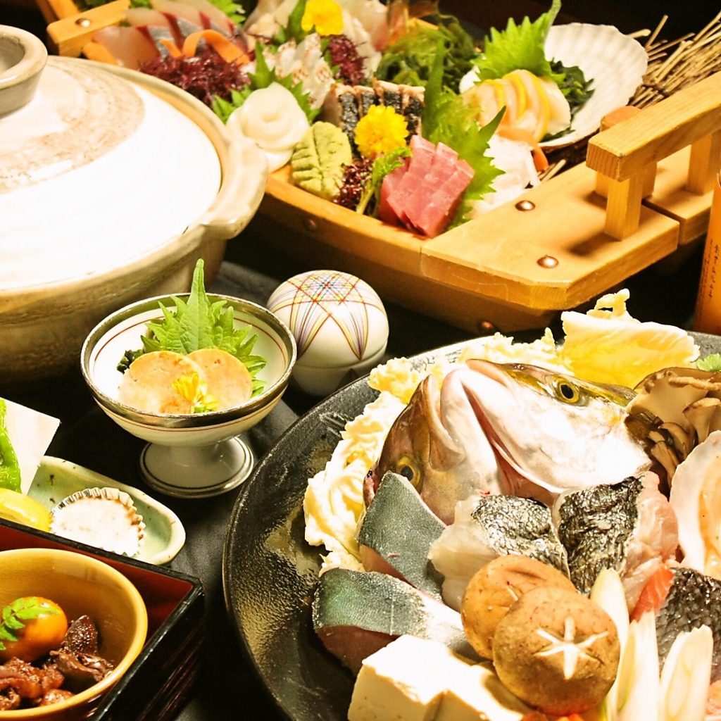 旬の味覚がギュッとつまったお鍋コースは8品。2時間飲み放題付4500円～