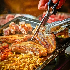 店員が焼いてくれるシステムで初心者にも嬉しい♪