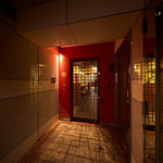 福島駅近！福島パセオ通り沿いのビル奥にひっそり構え、店内はモダンチャイナの異国感な大人の隠れ家