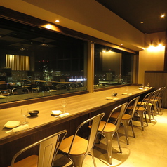 大人気のビル最上階の21階からの仙台市内が一望できるカウンター席。