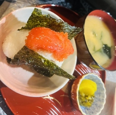 おにぎりとお味噌汁セット