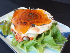 カニグラタンの自家製ウニソース焼き