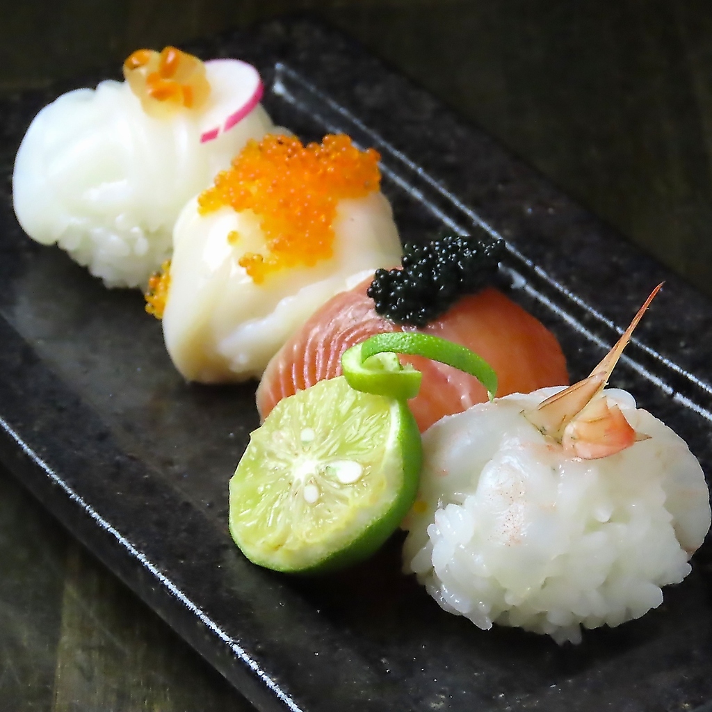 当店の自慢のおもてなし！鮮やかな彩りとこだわりの素材を活かした料理の数々をぜひご堪能ください◎