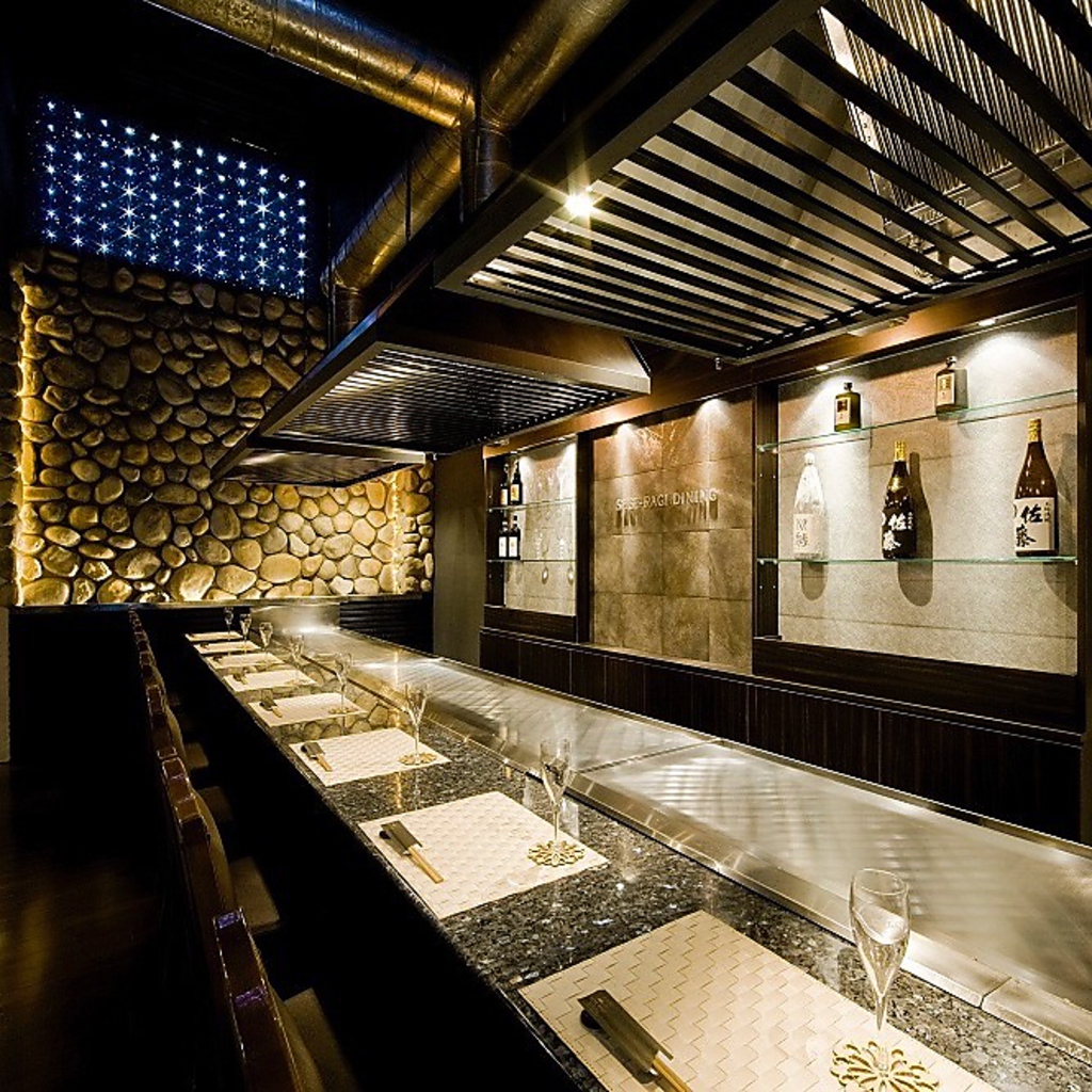 【LIVE！】カウンター席ではライブ感ある調理シーンを目の当たりに！！