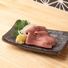 牛タン刺し