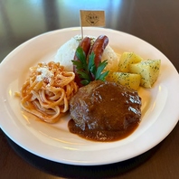 溢れる肉汁！白老牛の旨みを凝縮した特製ハンバーグ◎