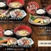 ランチタイムではこだわりの焼き魚定食をはじめ各種定食をお楽しみいただけます！大満足間違いなしのメニューが勢揃いです！海宝丸自慢の刺身定食は、鮮度抜群のネタをたっぷり盛り込んだ贅沢ランチ。刺身好きの方は必食！