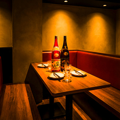 渋谷駅から徒歩3分の好立地♪アクセス良好で集合や解散にも便利◎道玄坂エリアにあり、お仕事帰りの飲み会や休日のご家族とのお食事にも最適です。当店では2.5時間の飲み放題が付いたお得なコースも多数ご用意！ゆったりくつろげる完全個室も完備しており、接待・ご宴会・プライベートな会食まで幅広いシーンに対応。