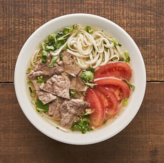 牛しゃぶとトマトのフォー