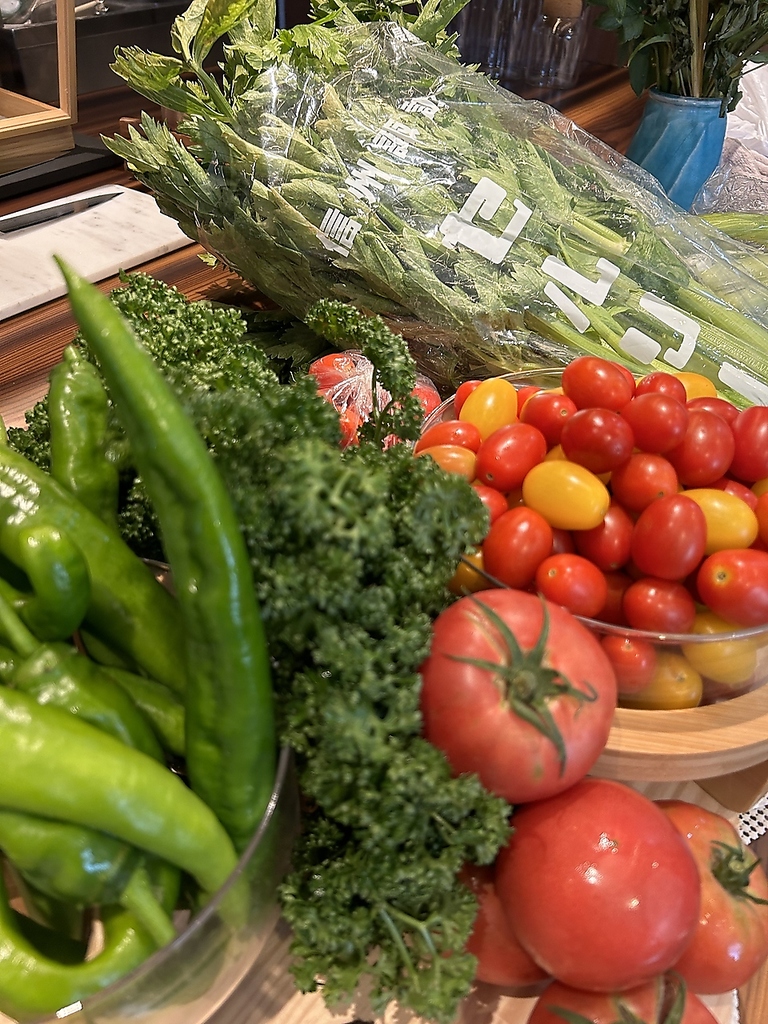 八ヶ岳裾野に広がる契約農家の皆様から産地直送