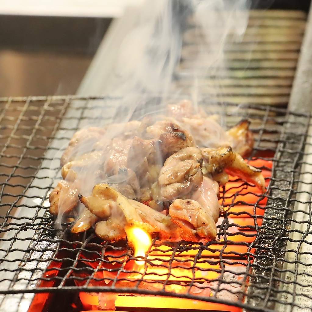 活気ある店内は、飲み会など各種ご宴会にもおすすめです！ぜひ自慢の焼き鳥を味わってみてください！