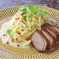 料理メニュー写真 瞬間燻製　鴨コンフィのペペたま