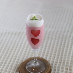 いちごとりんごのピンクスムージー