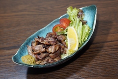 親鳥の黒胡椒炒め