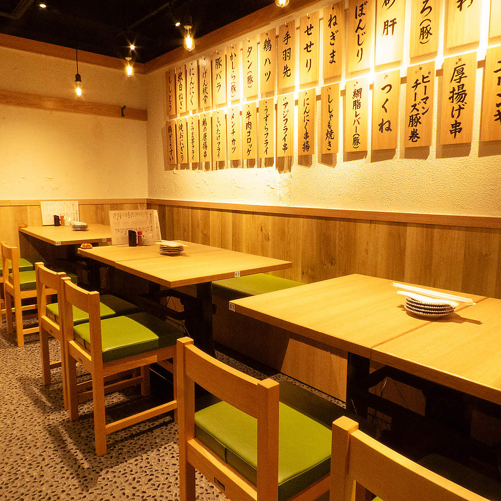 最大40名様まで入れるテーブル席をご用意しております！