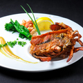 料理メニュー写真&nbsp;【魚料理】 オマール海老半身を使ったお料理
