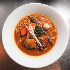 牛ホッペの煮込スパイスラーメン羊骨スープ