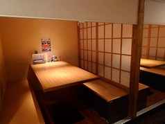 【カーテン個室】4名様～6名様まで対応可能、間のふすまを外せば最大24名様まで対応可能