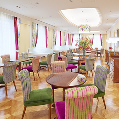 ロイヤルクリスタルカフェ 自由が丘店の雰囲気2