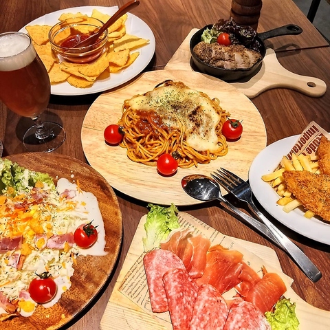 レトロなメニューが楽しめる喫茶とクラフトビールを楽しめるダイニングバー♪