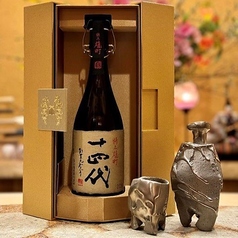 定番から希少なものまで幅広い種類のお酒をお選びいただけます。