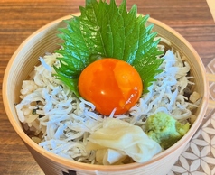 釜揚げしらすのミニ丼