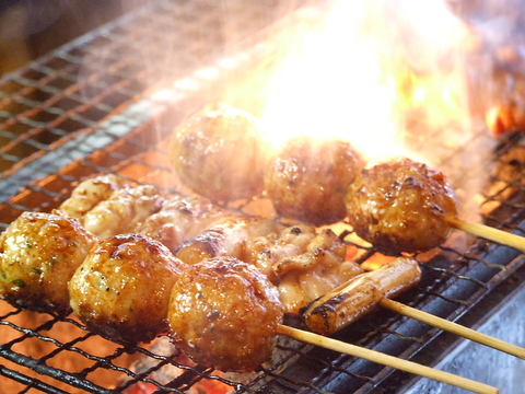 炭火で焼くこだわりの串焼き!!お店で一本一本丁寧にご用意♪