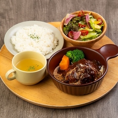 手ごねハンバーグプレート