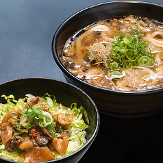 ミニどて煮丼セット(お好みのかすうどん+440円）