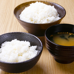 ご飯と味噌汁はおかわり無料／ご飯は大盛りもOK！