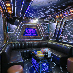 少人数向けVIP席は10名まで◎おひとり様1時間4,000円で利用可能☆プライベート感を重視し、カラオケや照明を自由に楽しめる特別席。小規模の宴会や女子会にもおすすめです。