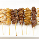 【リーズナブルに楽しむなら】串焼きメニュー220円(税込)～と種類豊富ご用意あります！