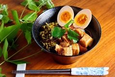 大人気！台湾ルーロー飯