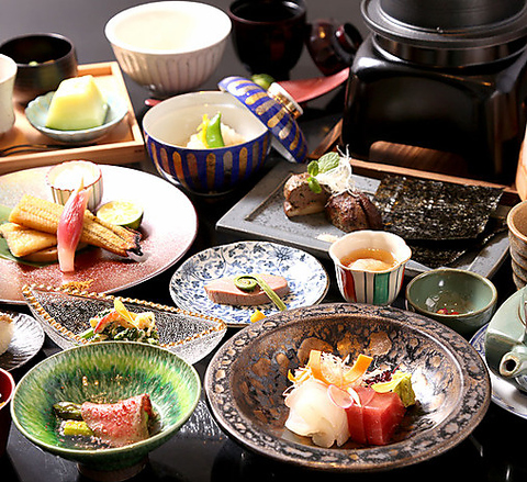 日本料理にさりげなく薬膳をエッセンスとして使用する事で美味しく、体を整える。
