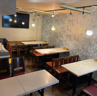 Dear 22 Thai Restaurant Otsuka ディアーニジュウニの雰囲気1