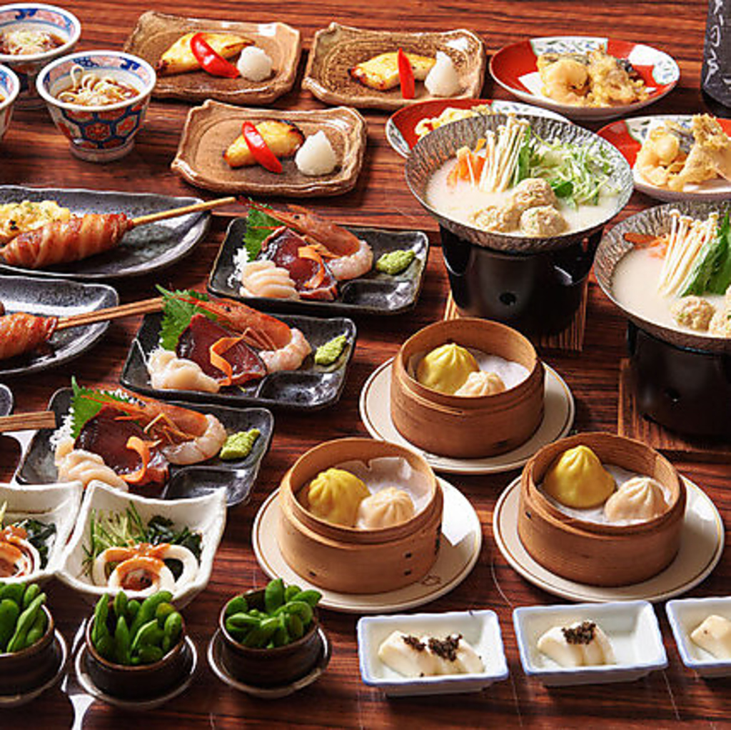 各種ご宴会に最適な飲み放題付コースをご用意！シーンに合わせて2時間・3時間プランをお選びください